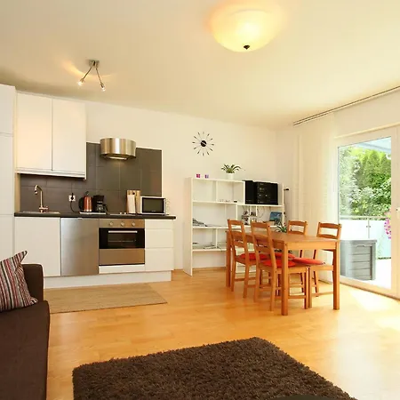 Am Seerosenweiher * Innsbruck